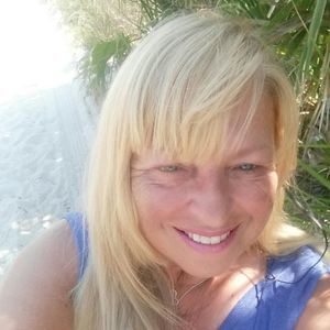 Meet your Posher, Candace